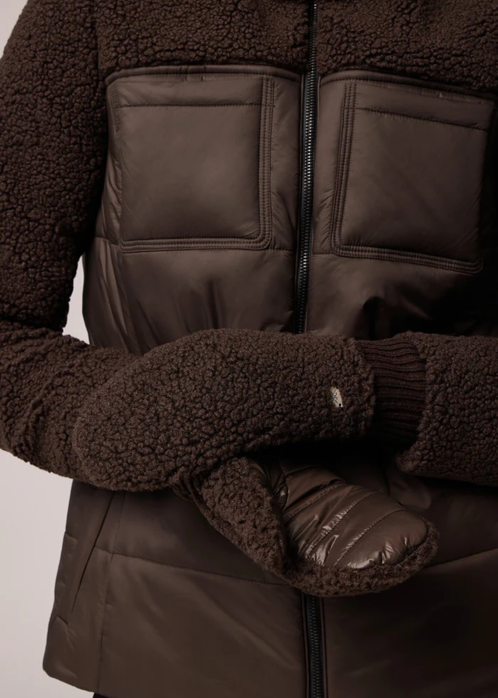 ALINA Sustainable Faux Sherpa Puffer Mittens - Evelyn Lane Clothing Co.