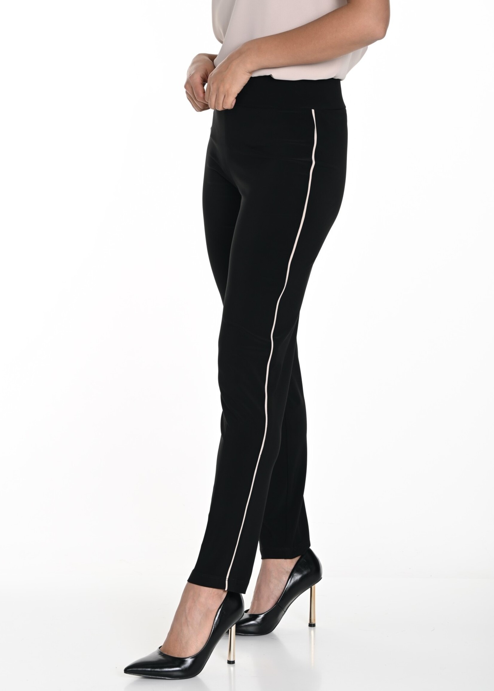 Frank Lyman Piping Detail Pant