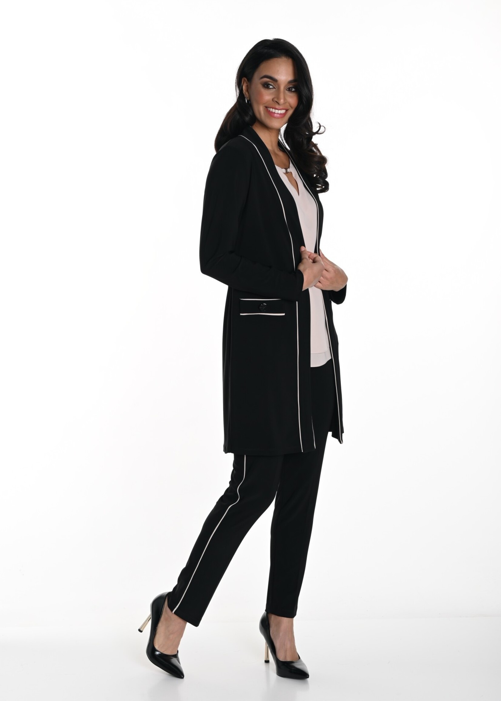 Frank Lyman Piping Detail Pant