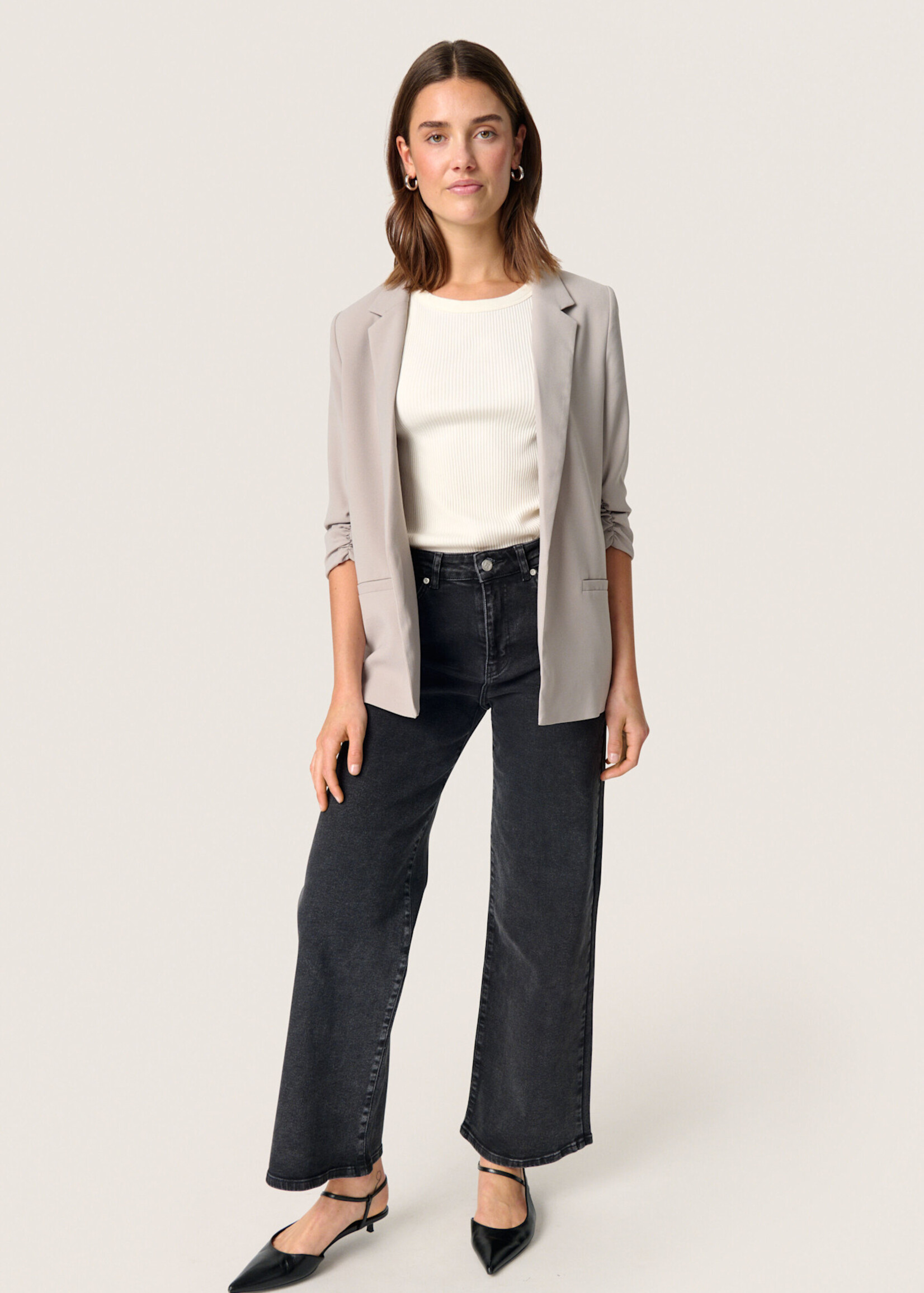 Soaked in Luxury Shirley Short-Sleeve Blazer