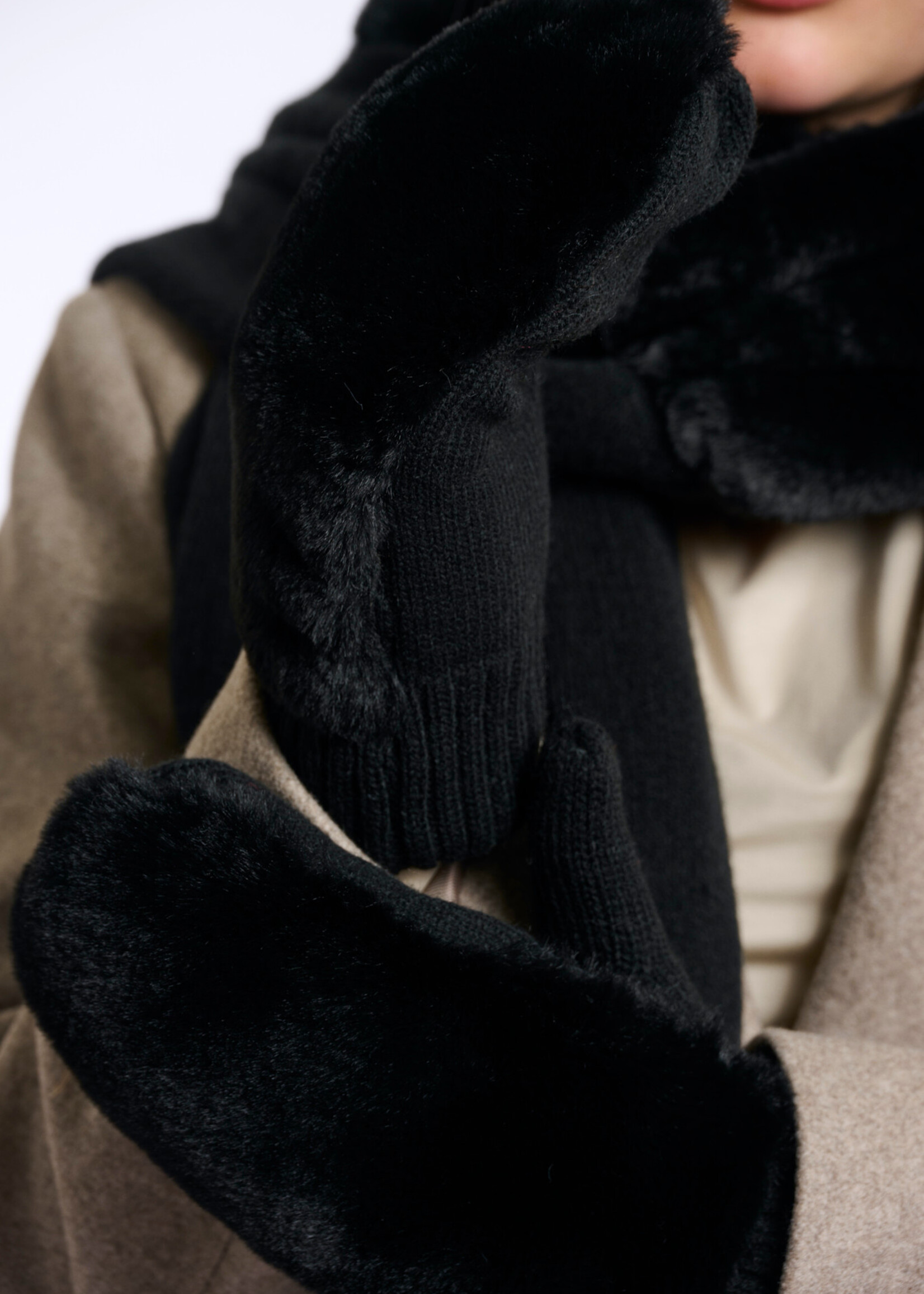 Rino & Pelle OXO Faux Fur Gloves