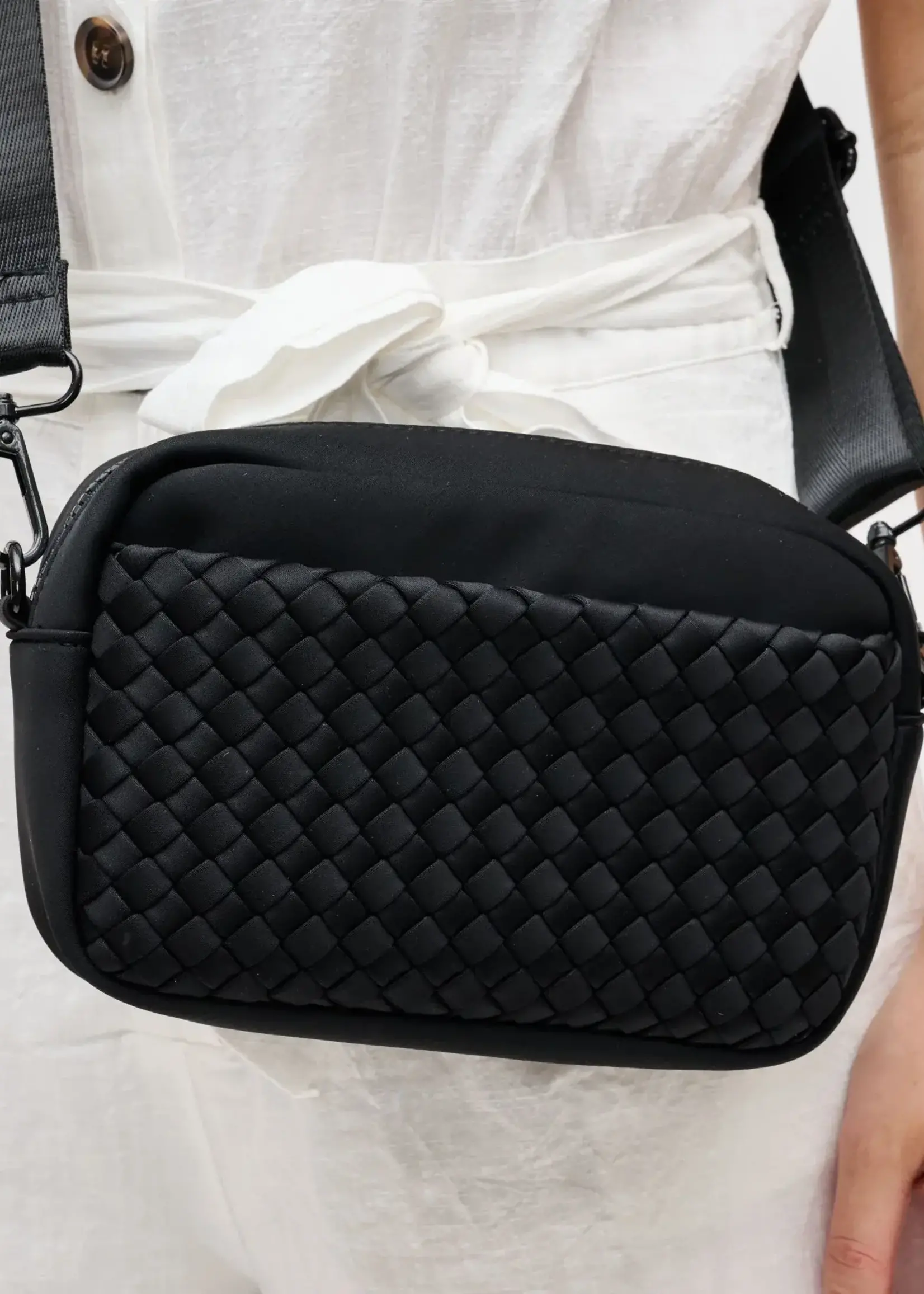 Sol and Selene INSPIRATION WOVEN CROSSBODY