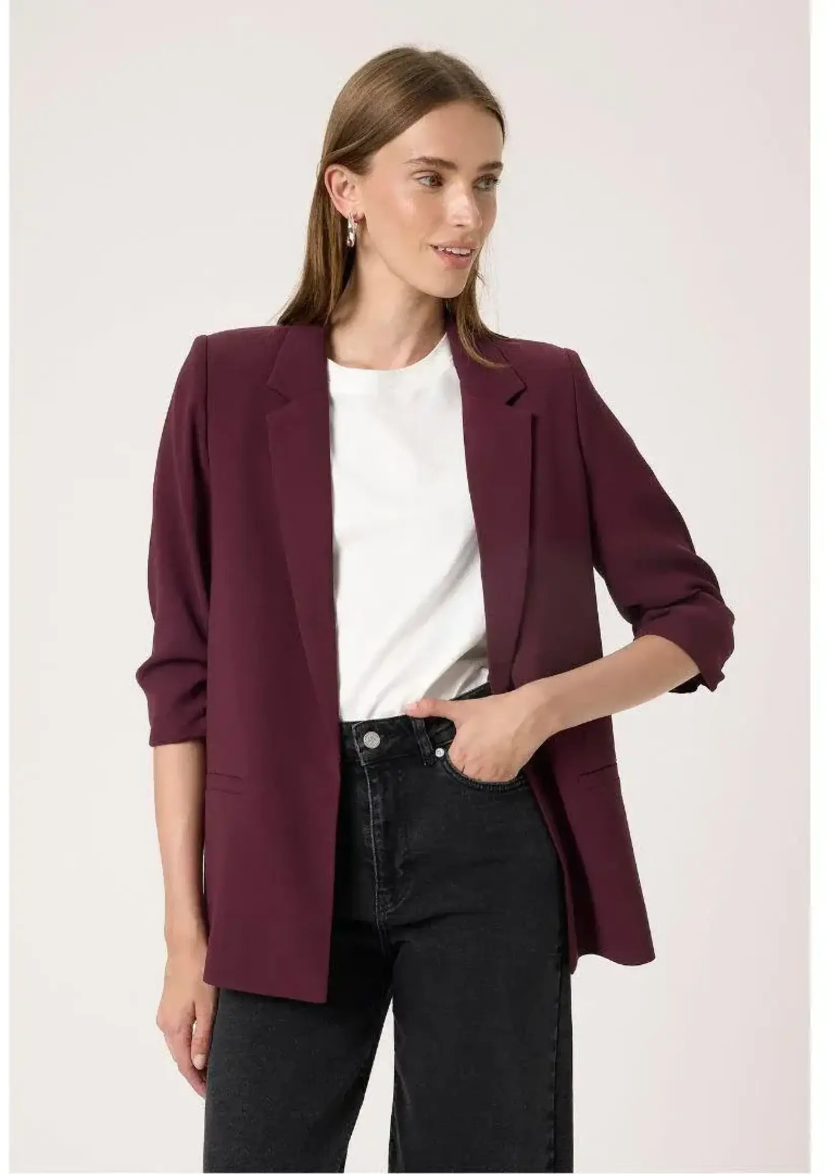 Soaked in Luxury Shirley Short Sleeve Blazer