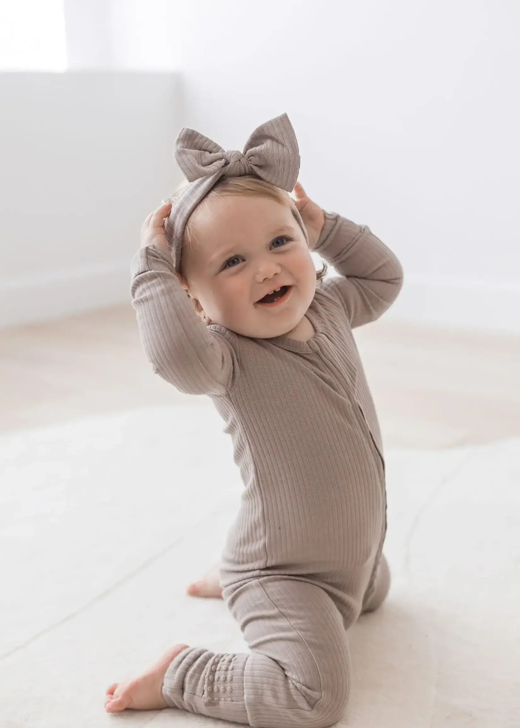 Mila & Co. Ribbed Headband