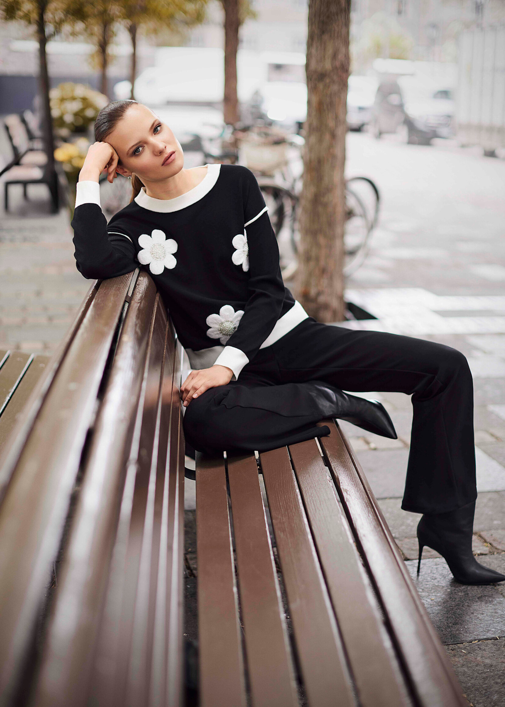 Frank Lyman Floral Knit Sweater