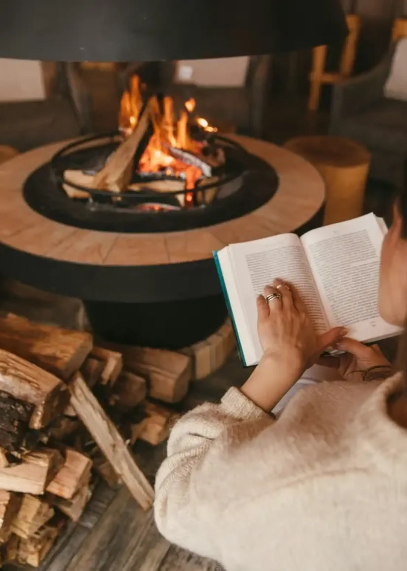 James Street Co. AUTUMN EVENING Candle