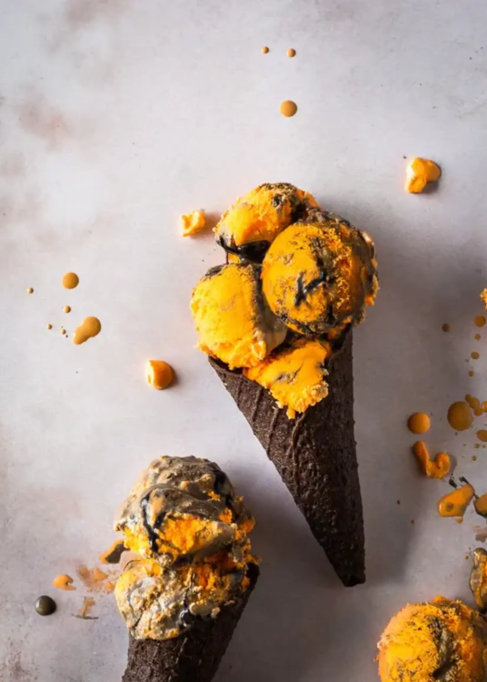 James Street Co. ORANGE NOIR Candle