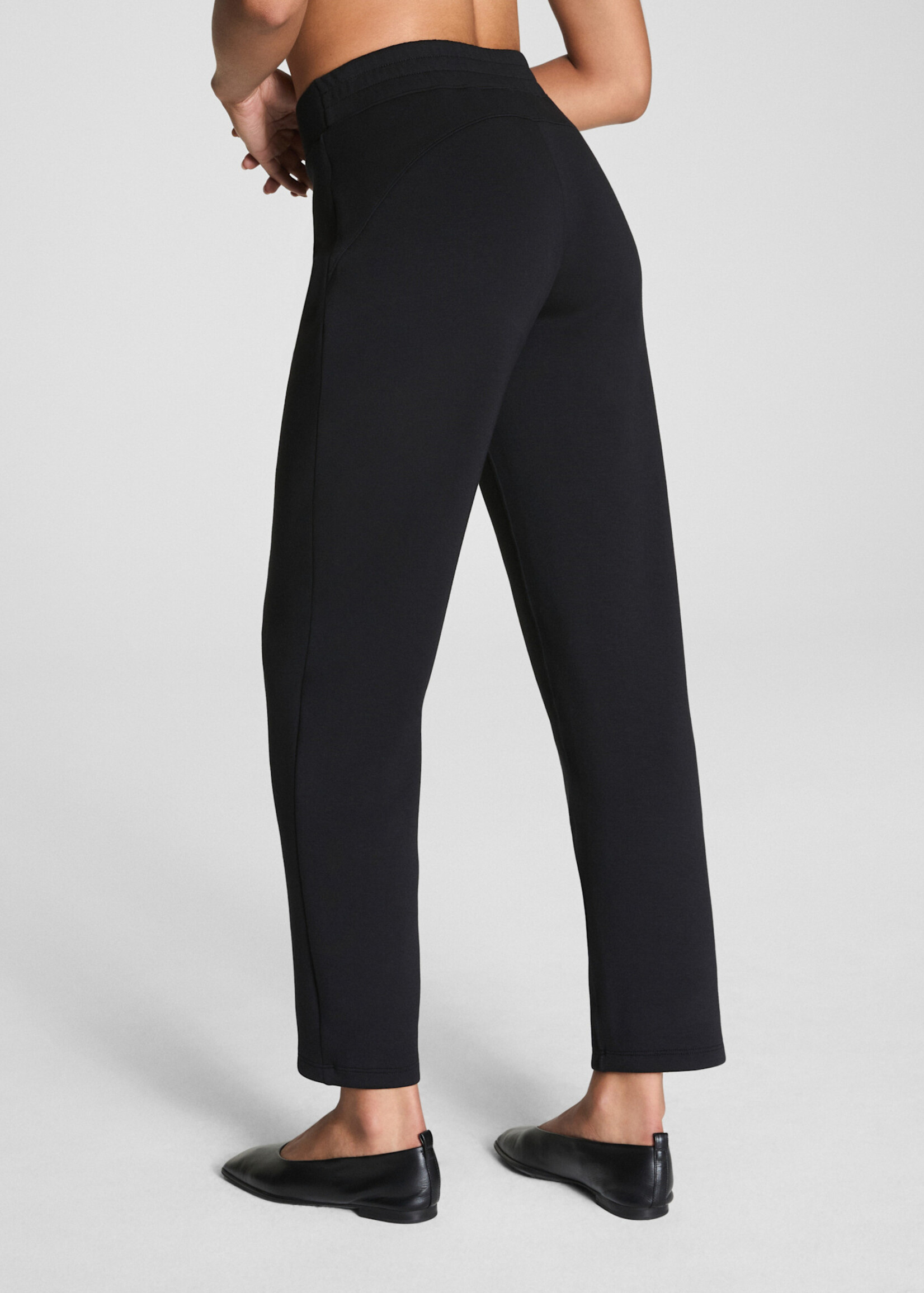 SPANX Very Black AirEssentials Slim Straight Pant
