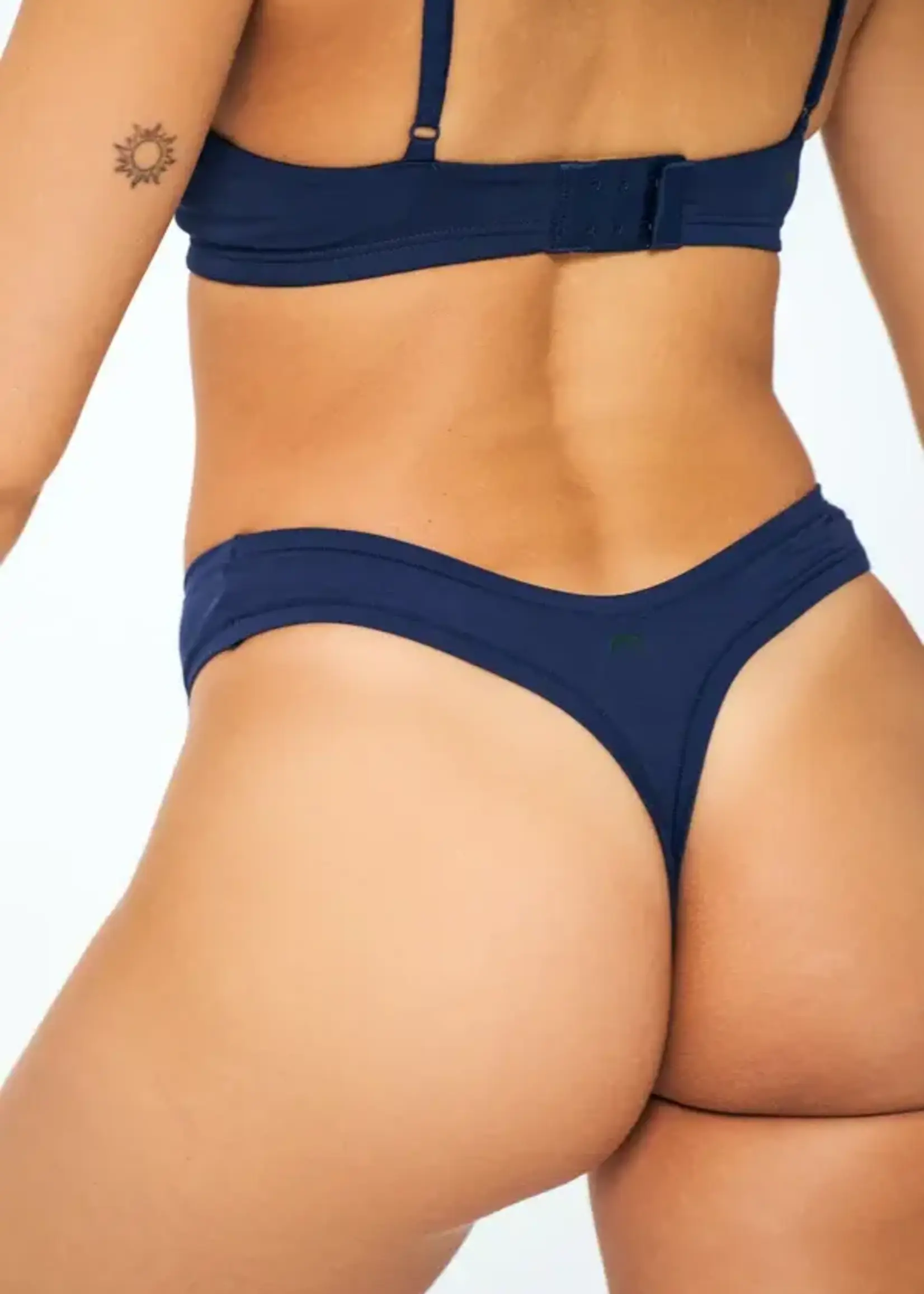 HUHA Undies Dipped Thong