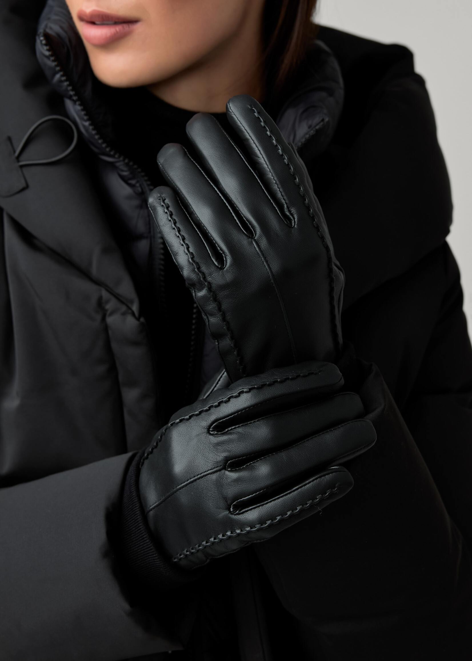Soia & Kyo DULCE Wristlet Leather Gloves