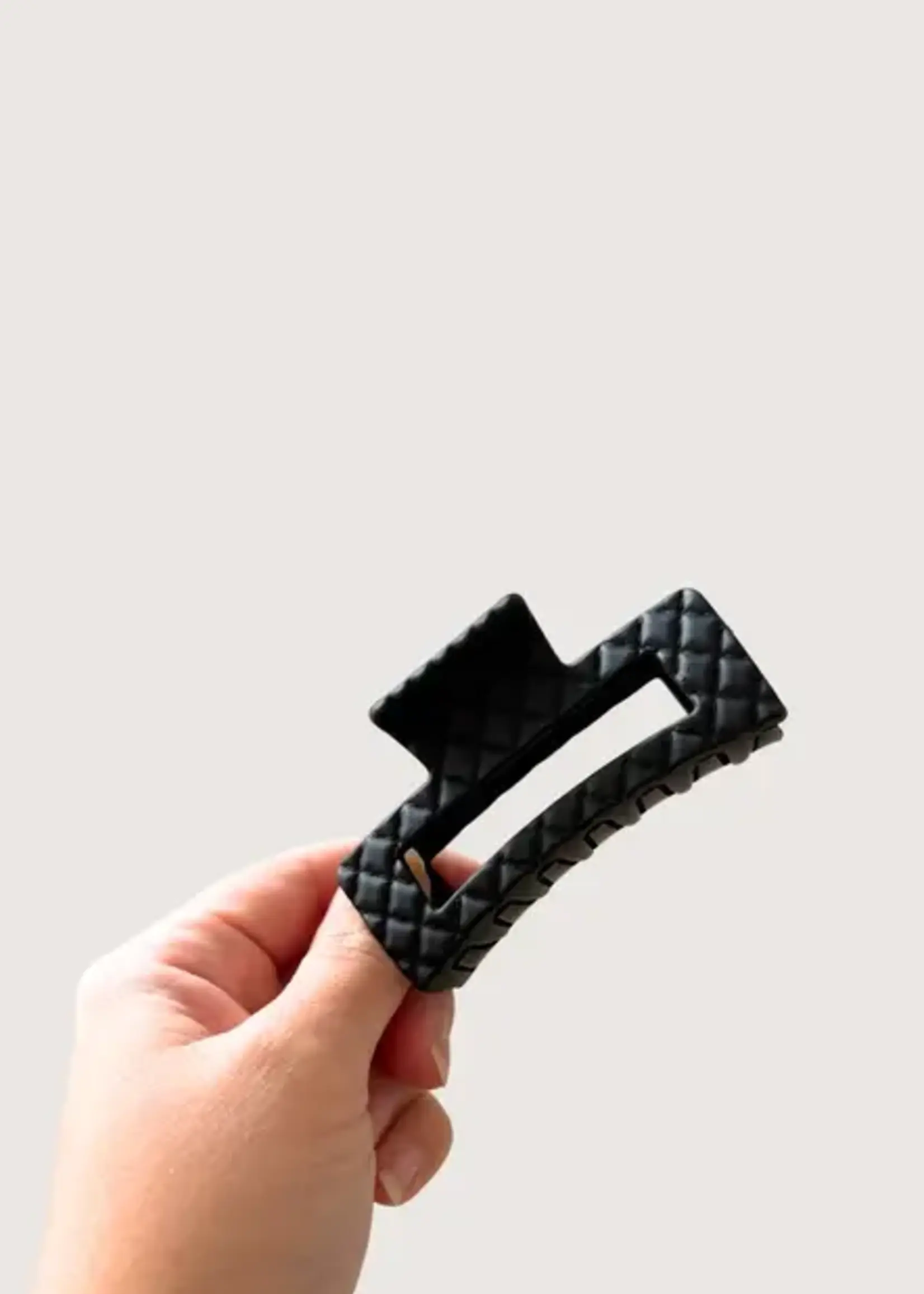 Kitten Claws Clips Quilted Medium Matte Claw Clip