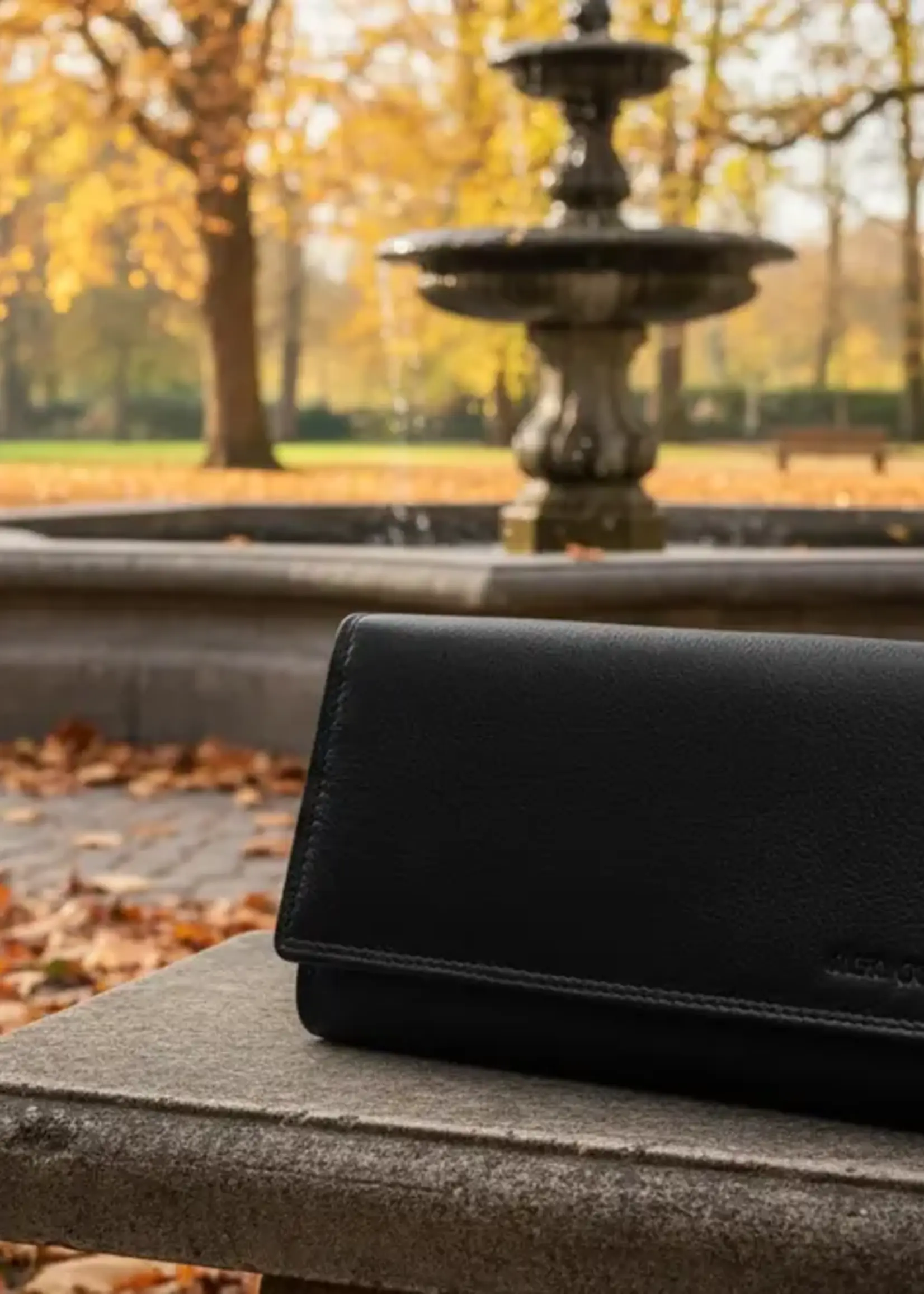 Alta Quero AQ 301 Leather RIFD Wallet