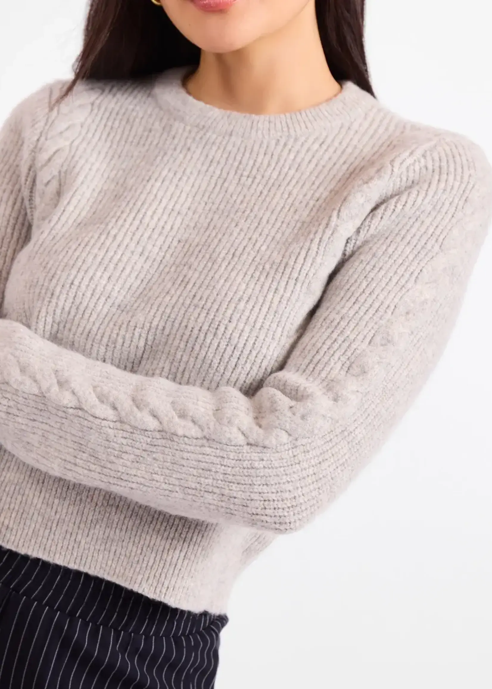 Sadie & Sage Bree Cable Knit Sweater