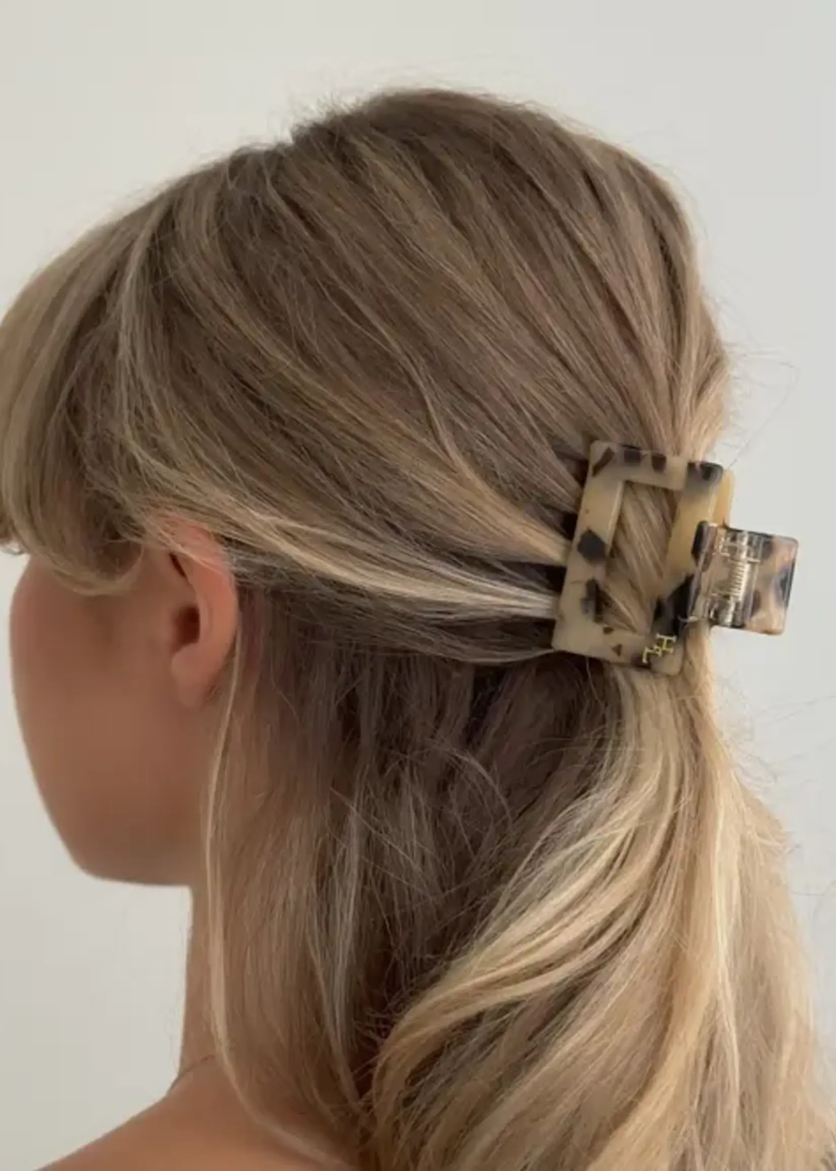Ecofriendly Acetate Midi Clip