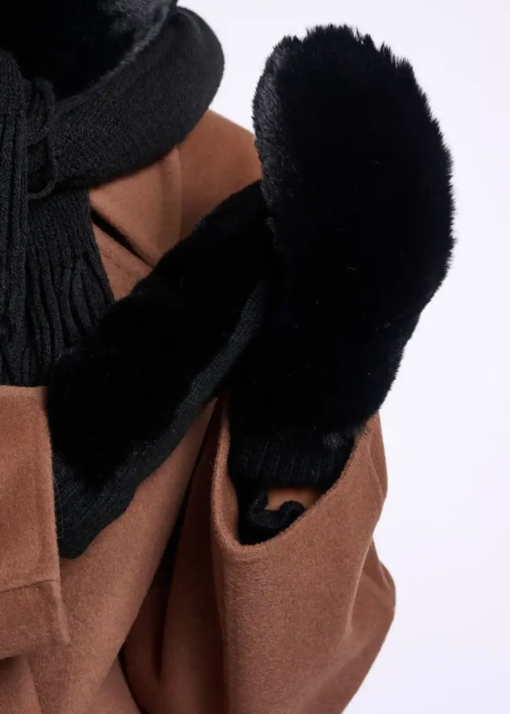 Rino & Pelle OXO Faux Fur Gloves