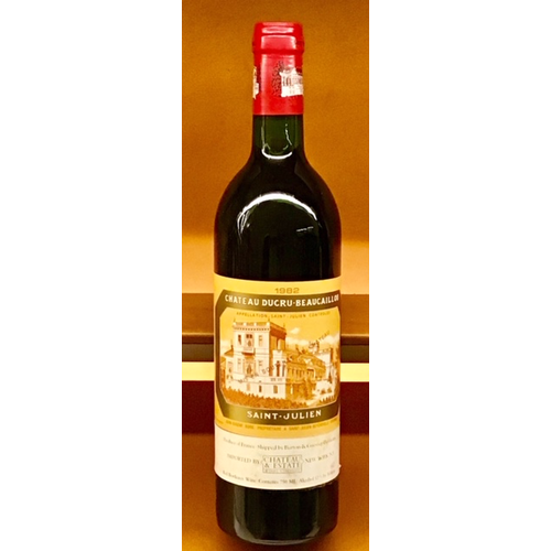 Wine CH DUCRU BEAUCAILLOU 1982 Wine CH DUCRU BEAUCAILLOU 1982