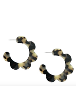 Accessories Shop at Junebug Scalloped Hoop Earrings in Blonde