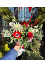 Junebug Signature Holiday Bouquet
