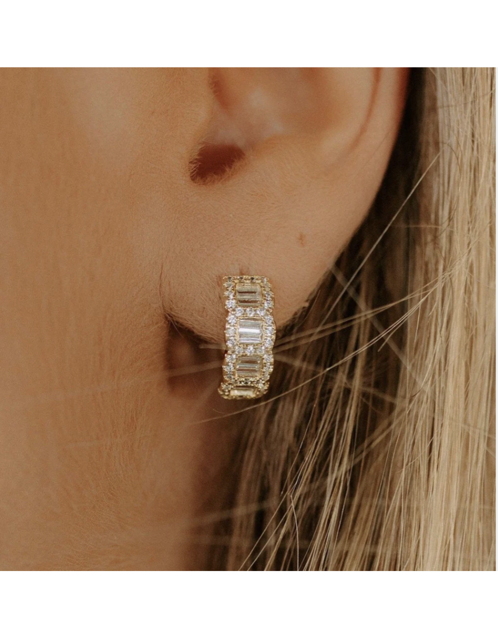 Sahira Jewelry Flash Huggies Earrings in Gold