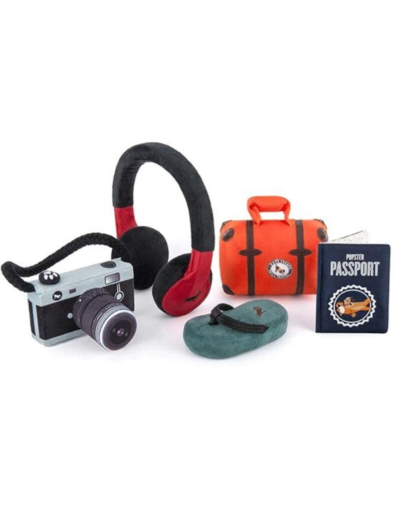 Pet P.L.A.Y. PLAY Globetrotter Toy Set