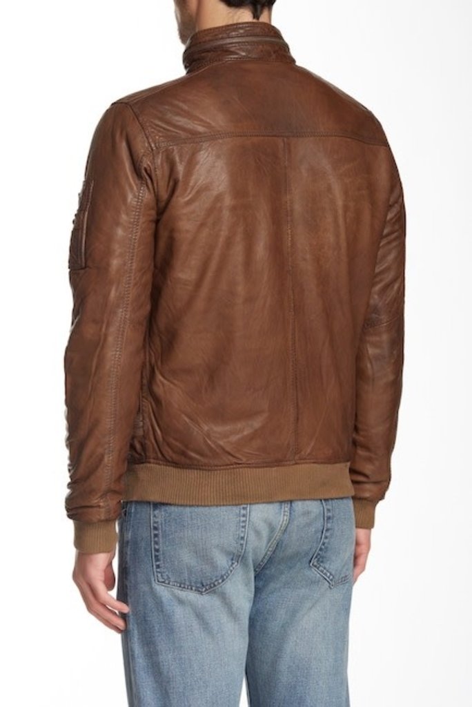 What pilot / bomber leather jacket is this ? : r/leatherjacket