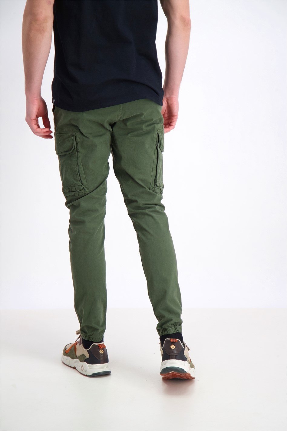 Explore Stylish Mens Baggy Cargo Pants for Comfort and Utility - feedhour -  Medium