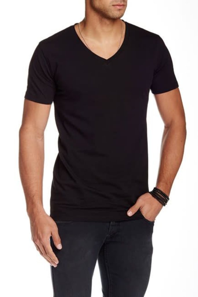 30 Best V-Neck T-Shirts for Men 2023, Tested by Style Experts