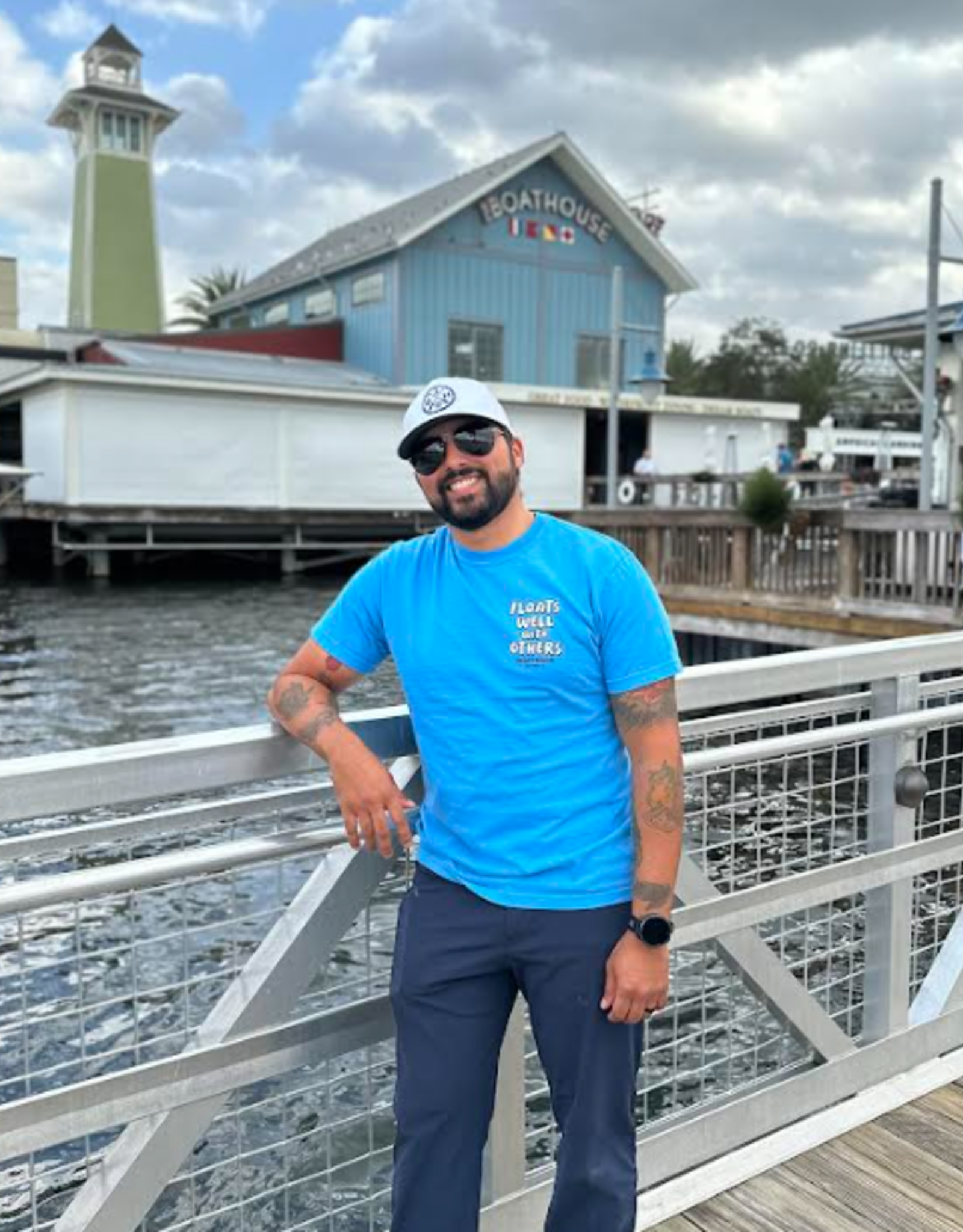 API Source FLOATS WELL WITH OTHERS TEE
