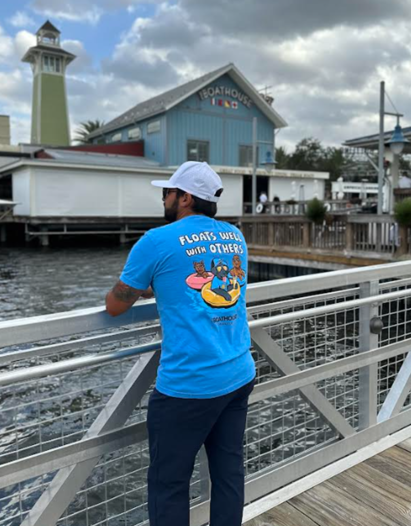 API Source FLOATS WELL WITH OTHERS TEE