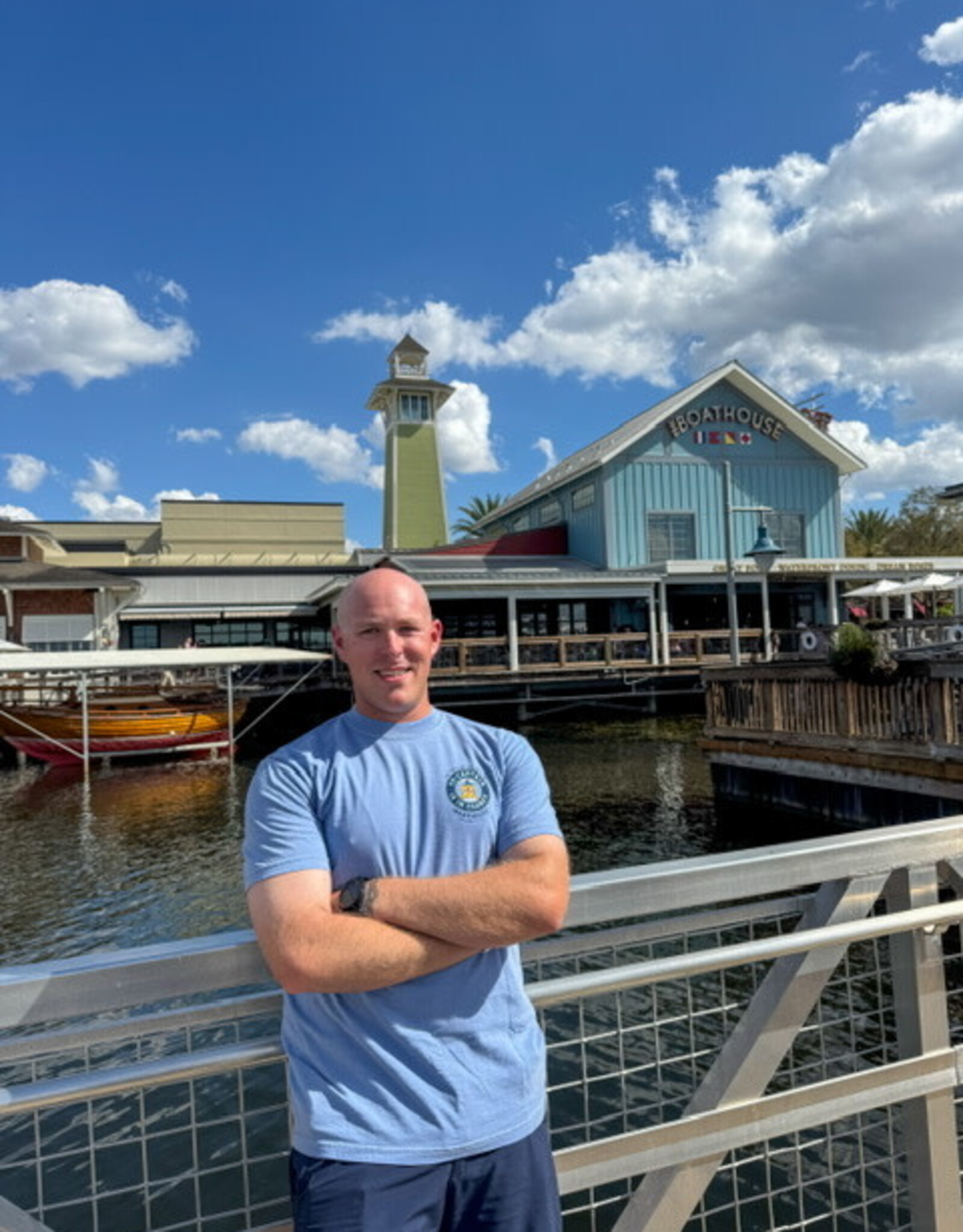 API Source CO-CAPTAIN IS IN CHARGE TEE