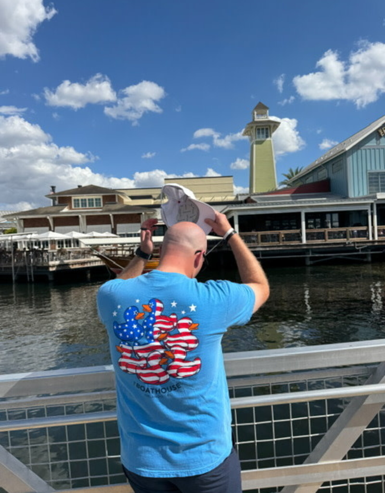 API Source FLAG DUCKS TEE