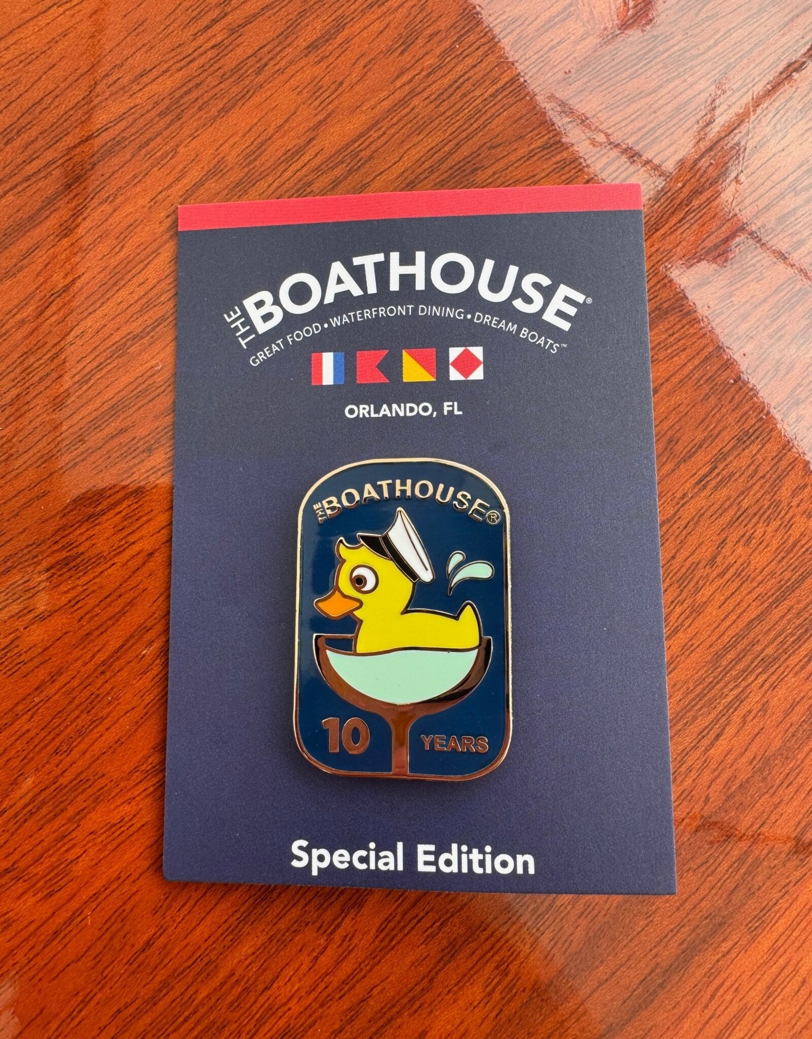The Idea Girl BH ANNIVERSARY PINS DUCK RAZ