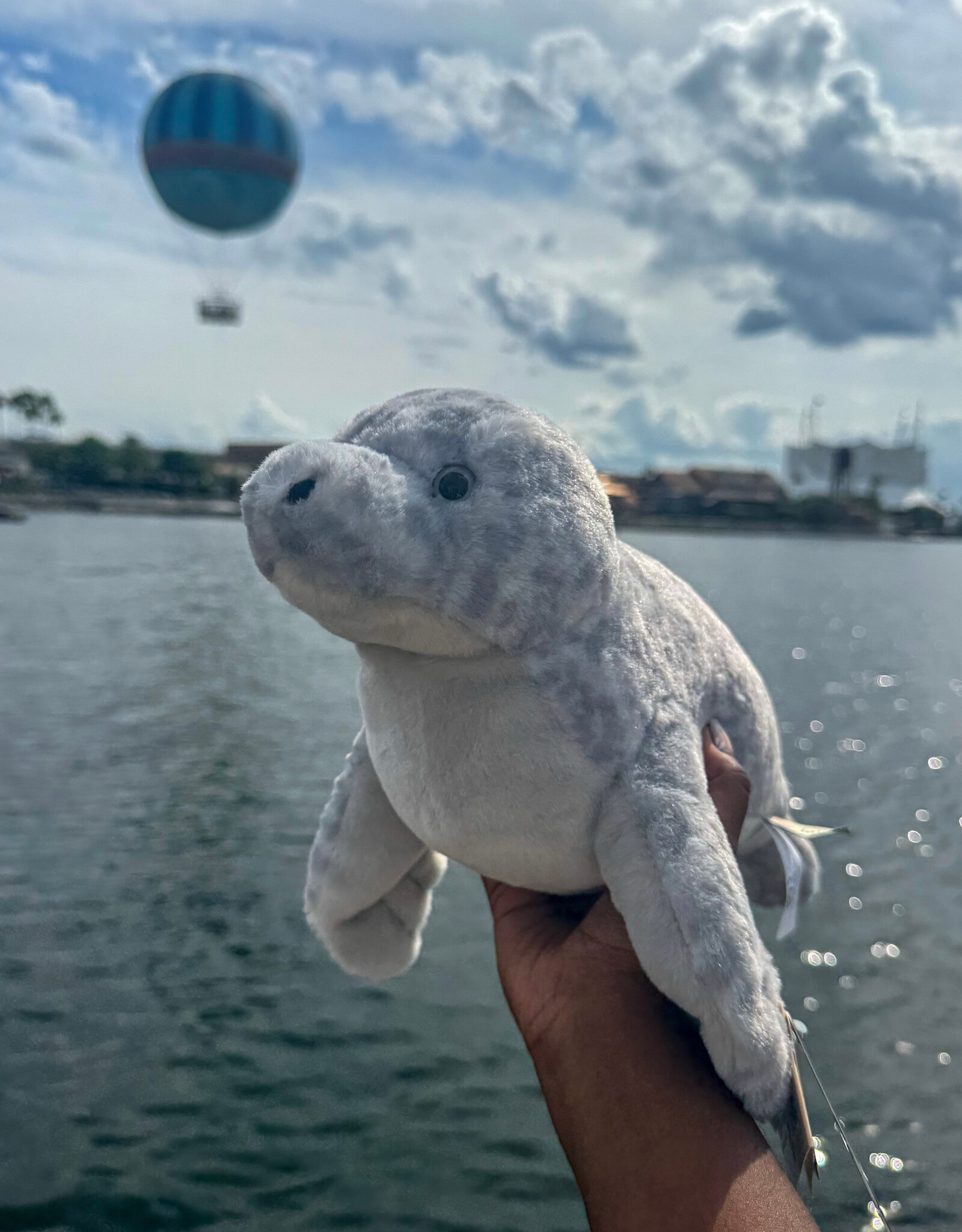 FAHLO PLUSH SEAL