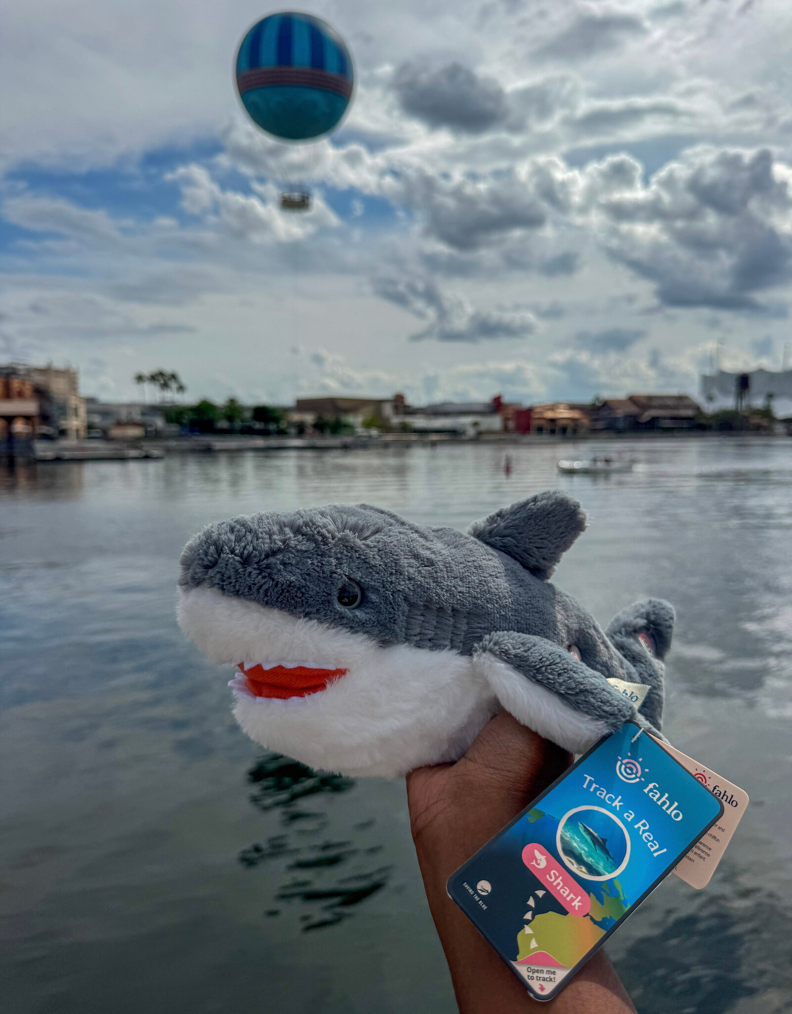 FAHLO PLUSH GREAT WHITE SHARK