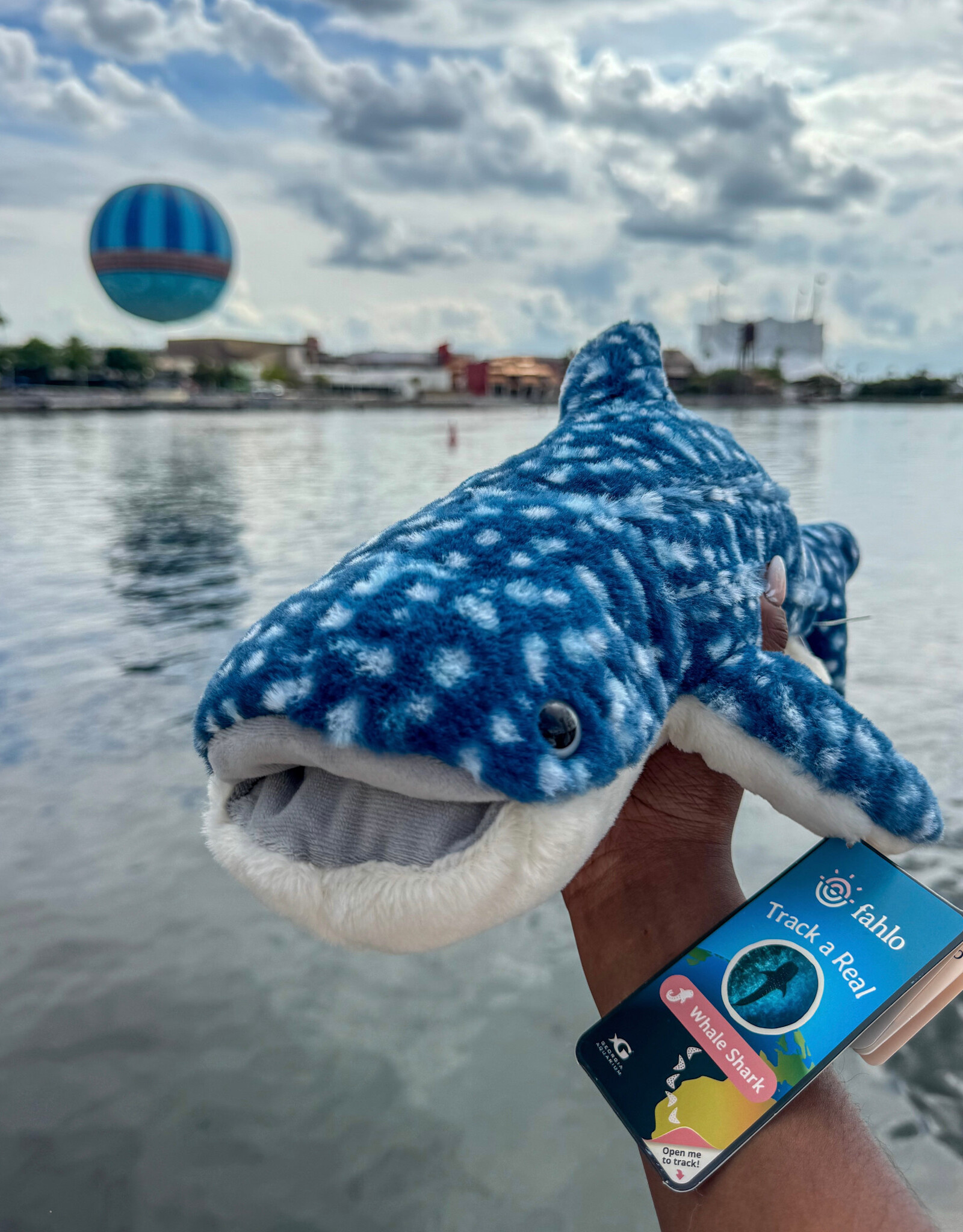 FAHLO PLUSH WHALE SHARK