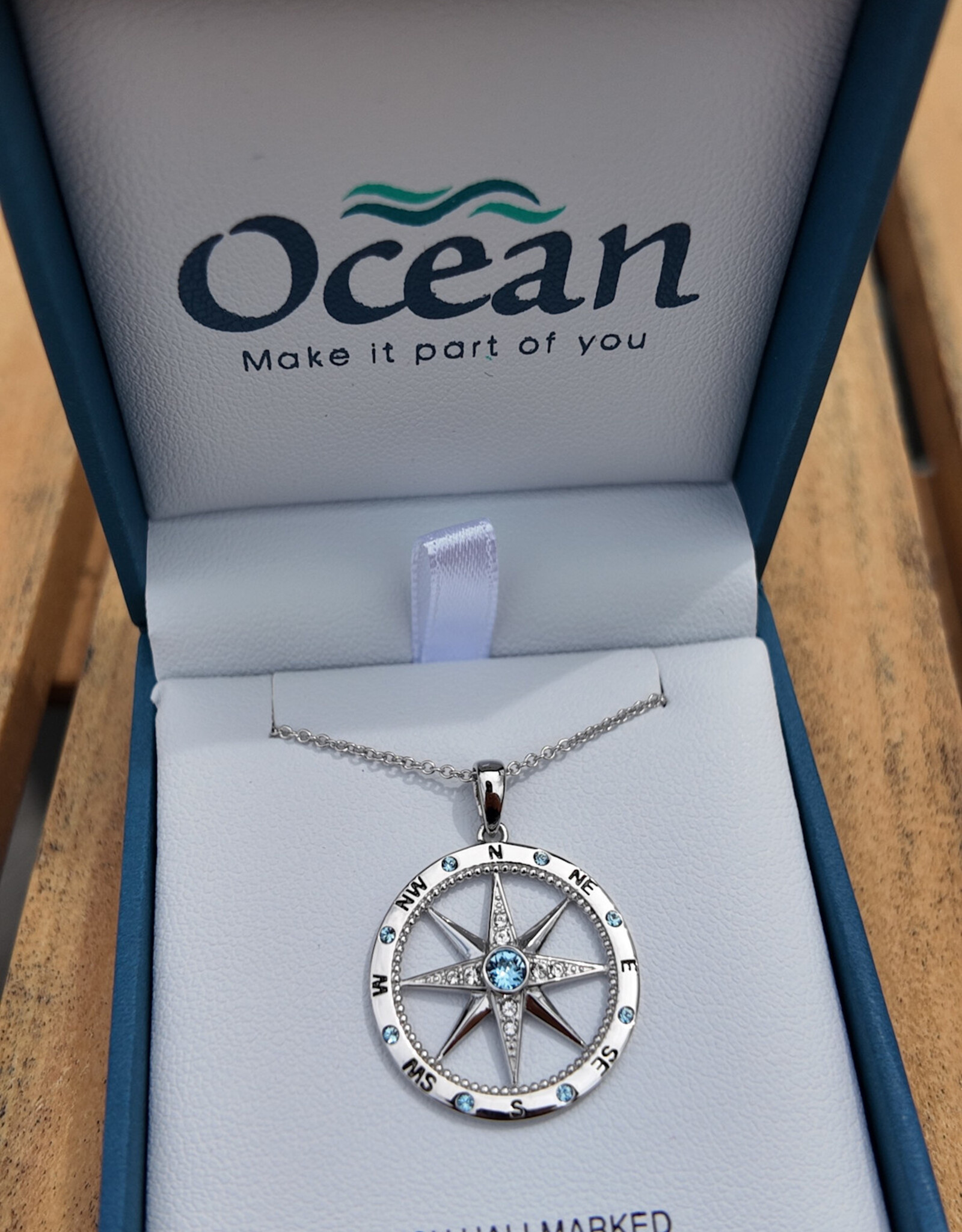 FLAIRCRAFT LIMITED COMPASS NECKLACE AQUA/WHITE