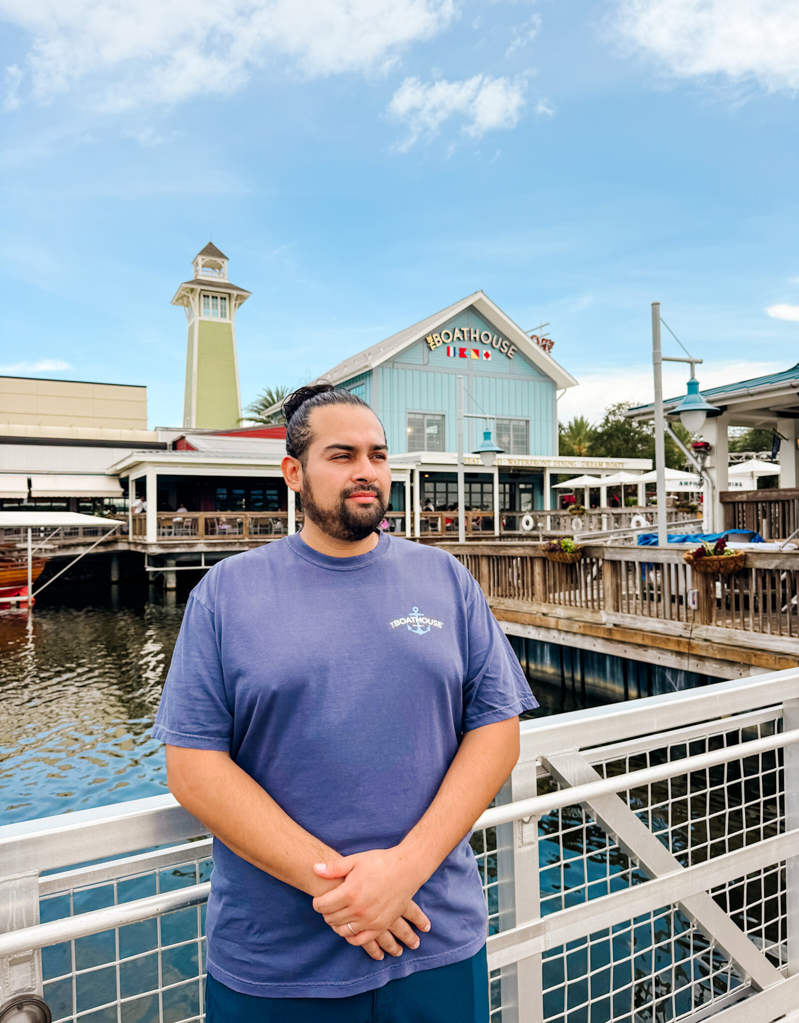 API Source ANCHORS DOWN TEE