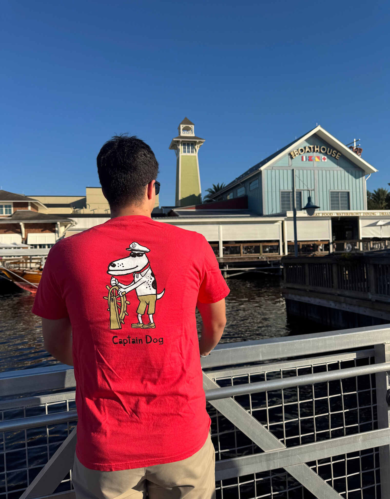 BIG HED CAPTAIN DOG TEE