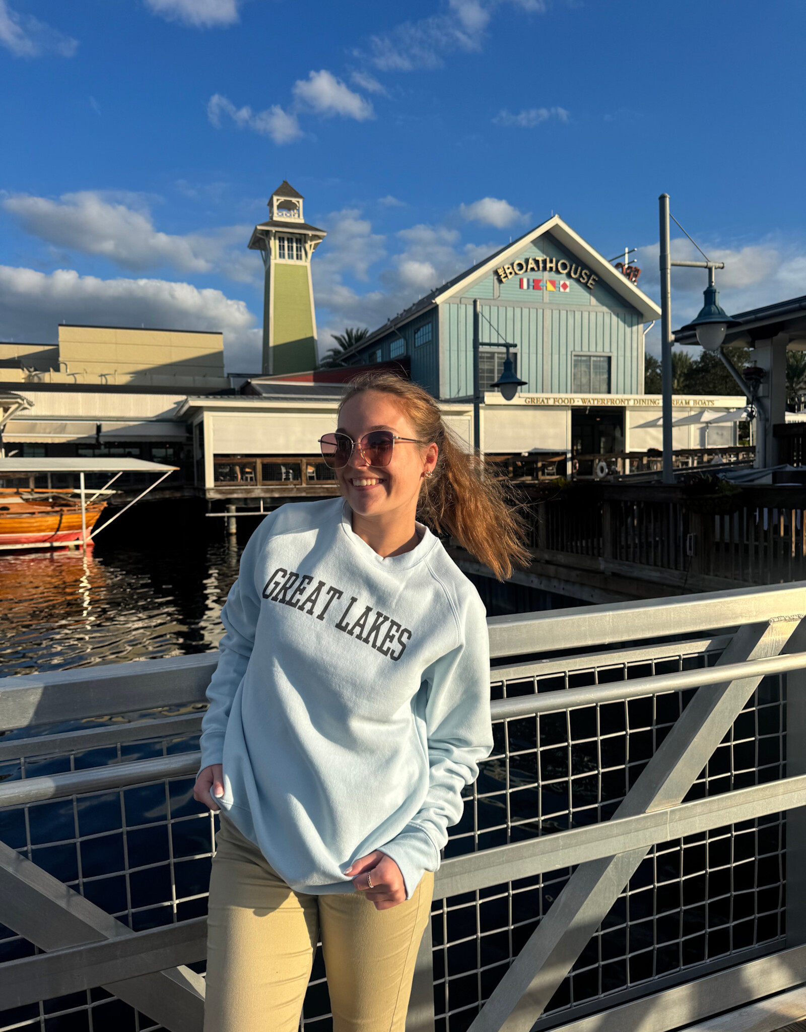 The Idea Girl GREAT LAKES CREWNECK