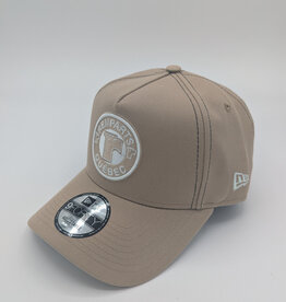 Casquette Beige Logo Blanc