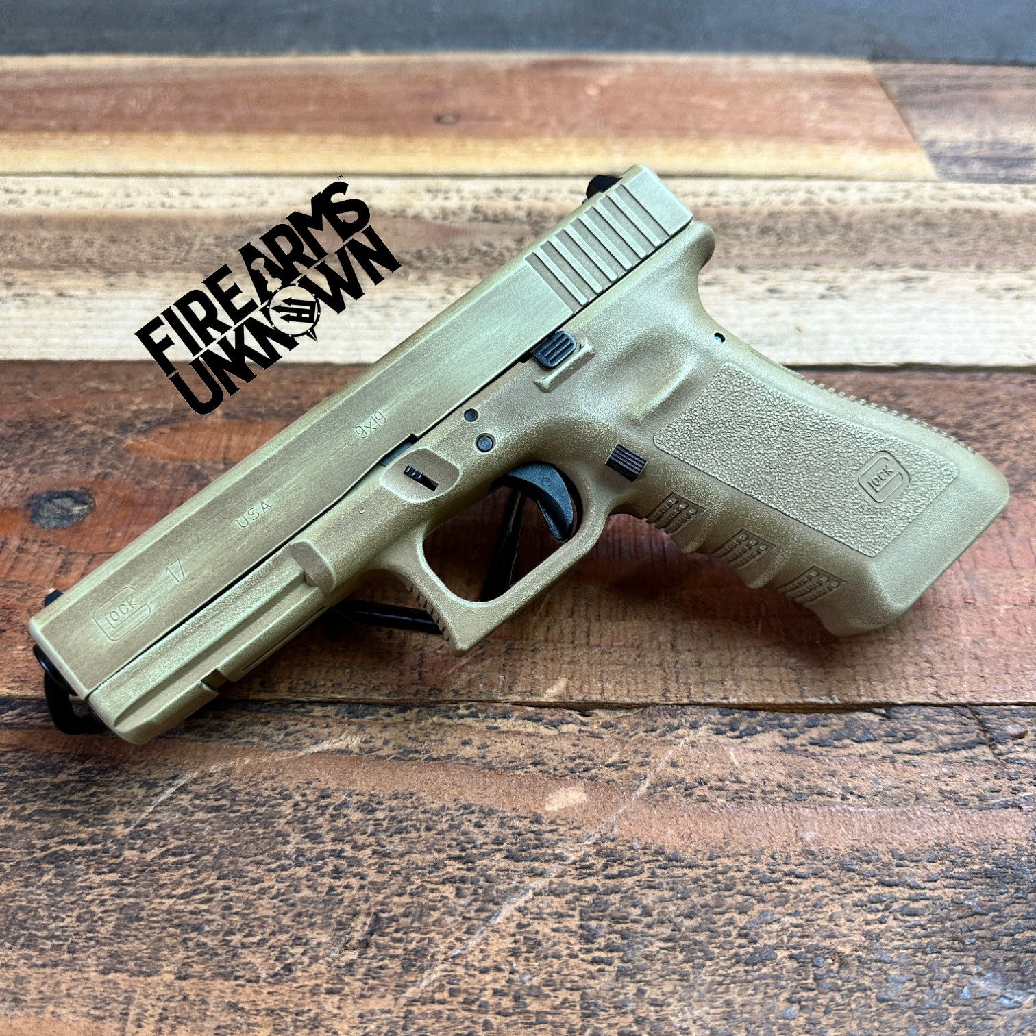 Glock G17 Gen 3, Battle Worn Cerakote Benelli Sand/Coyote Tan Pistol