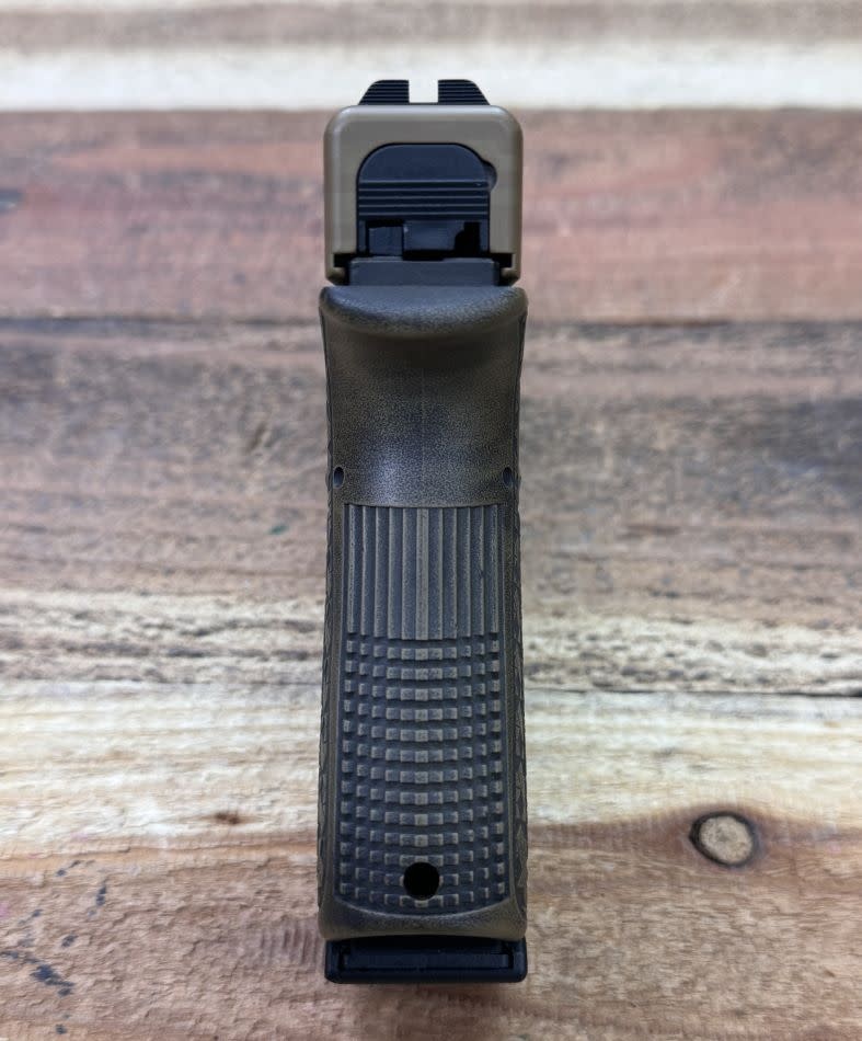 Glock 19 Gen3, Refurbished, Custom Cerakote Troy Coyote Tan/Graphite Blk, Laser Stipled