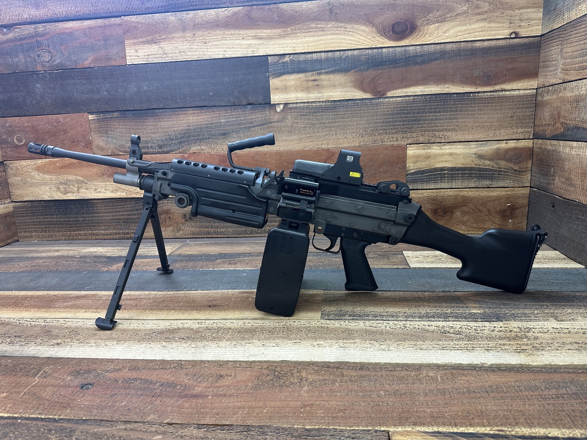 FN America, M249S, 556NATO, 18.5" w/Bipod & EOTech 512