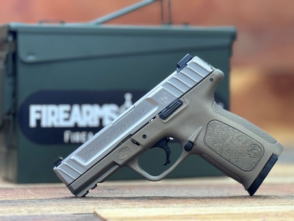 Smith & Wesson, SD9VE, 9MM, 4", 16RD, Cerakote_Smkd Brnz