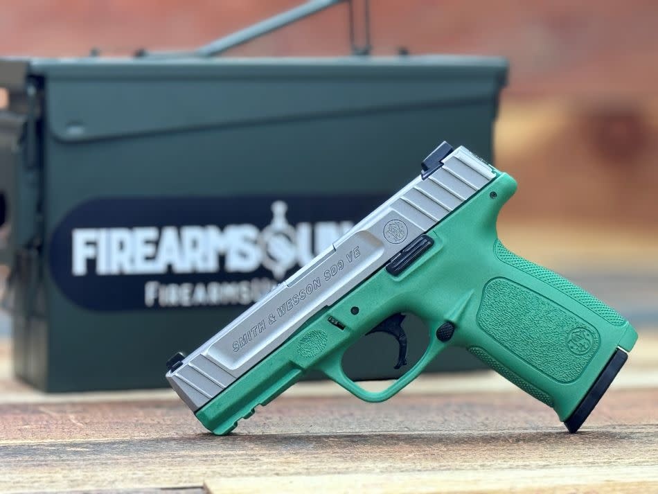 Smith & Wesson, SD9VE, 9MM, 4", 16RD, Cerakote_Squatch Grn