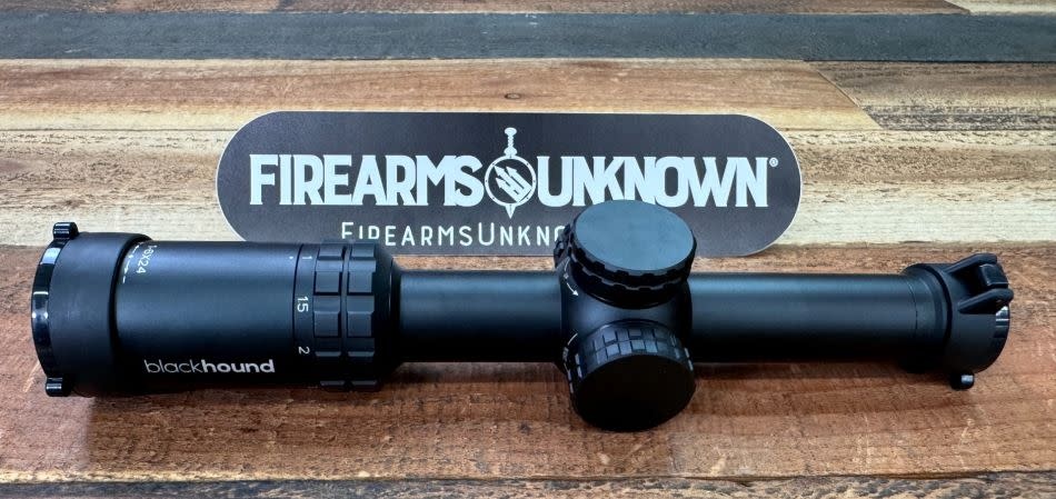 Blackhound MOA Optics Genesis,  1/2 MOA Reticle (1-6x24 SFP MOA)