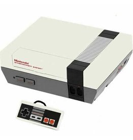 NES NES Console (Yellowed Console, x2 Controllers, and Mario Duck Hunt, To The Earth Games Cartridges)
