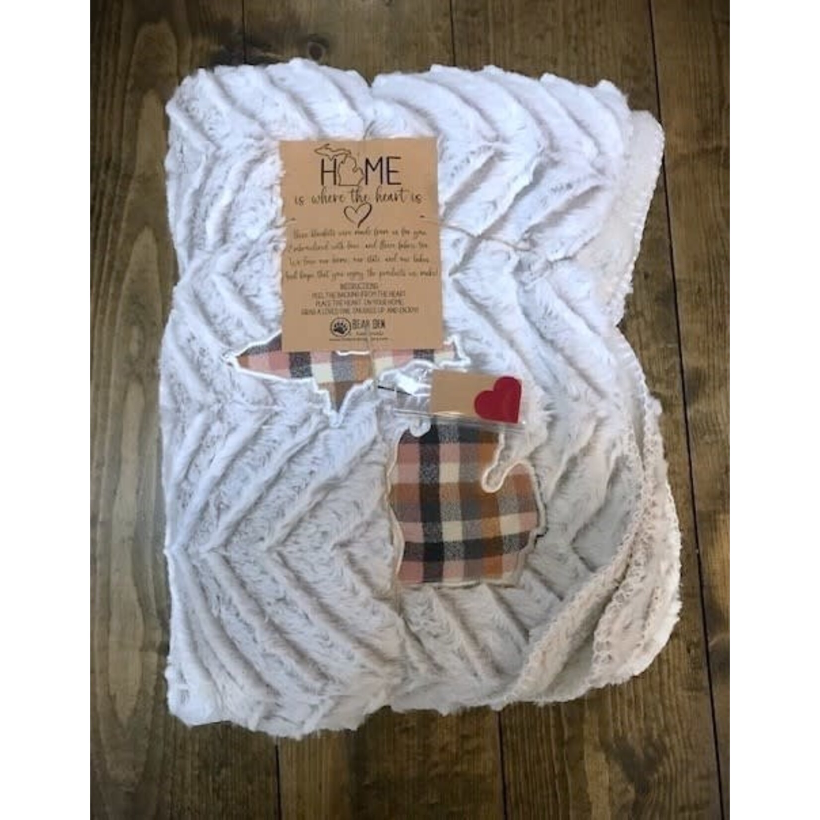 Home is Where the Heart is Blanket - Faux Fur Sandstone/Nutmeg
