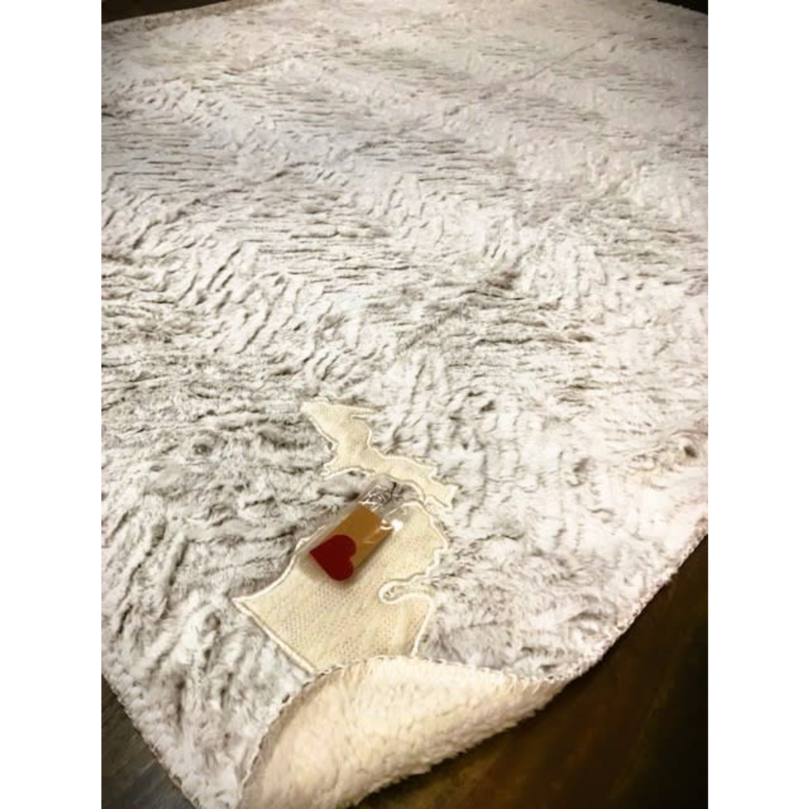 Bear Den Brand - Home Collection Michigan Home Fur Blanket -