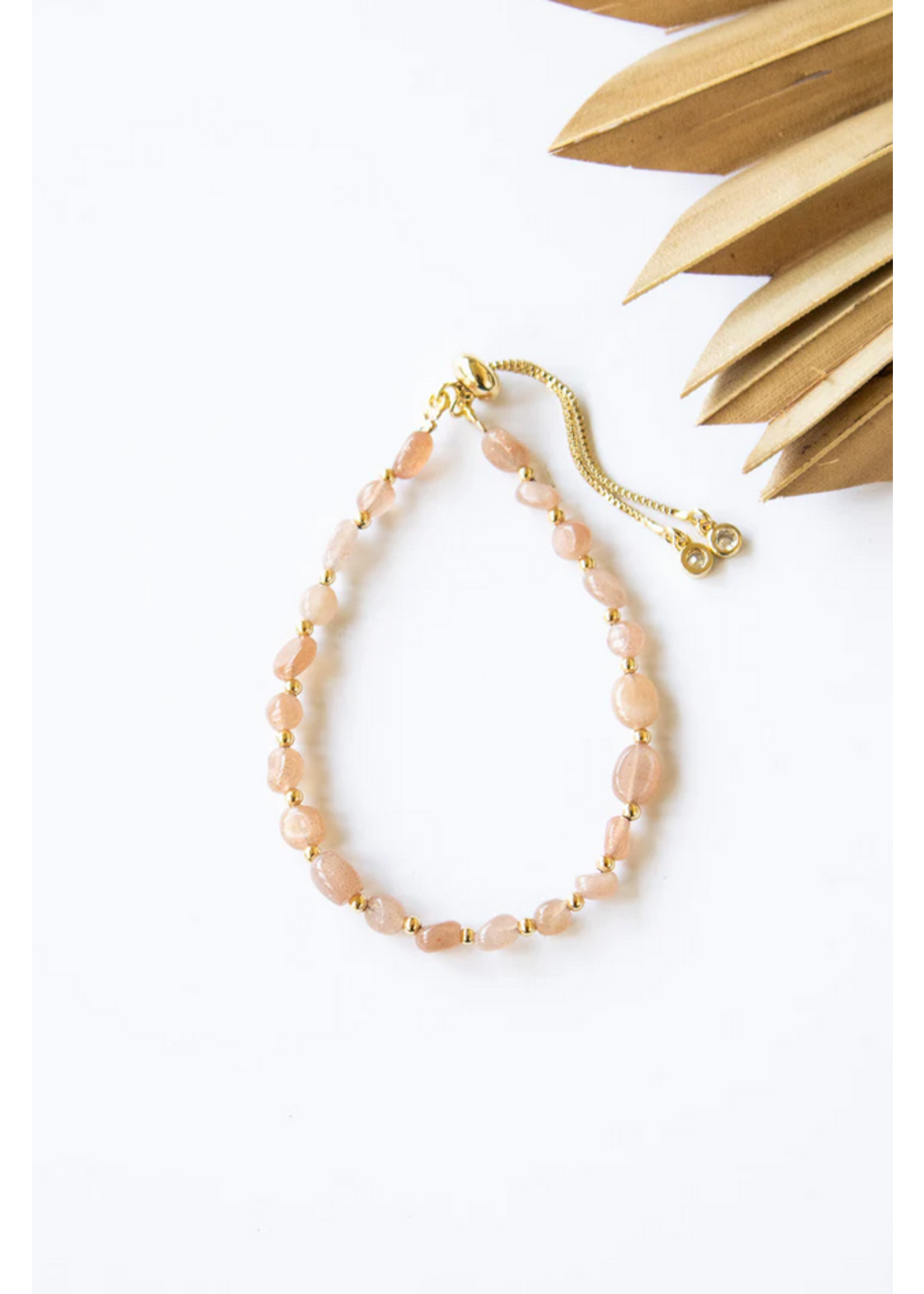 Bali Queen Bracelet Gold Pull - Peach Moonstone